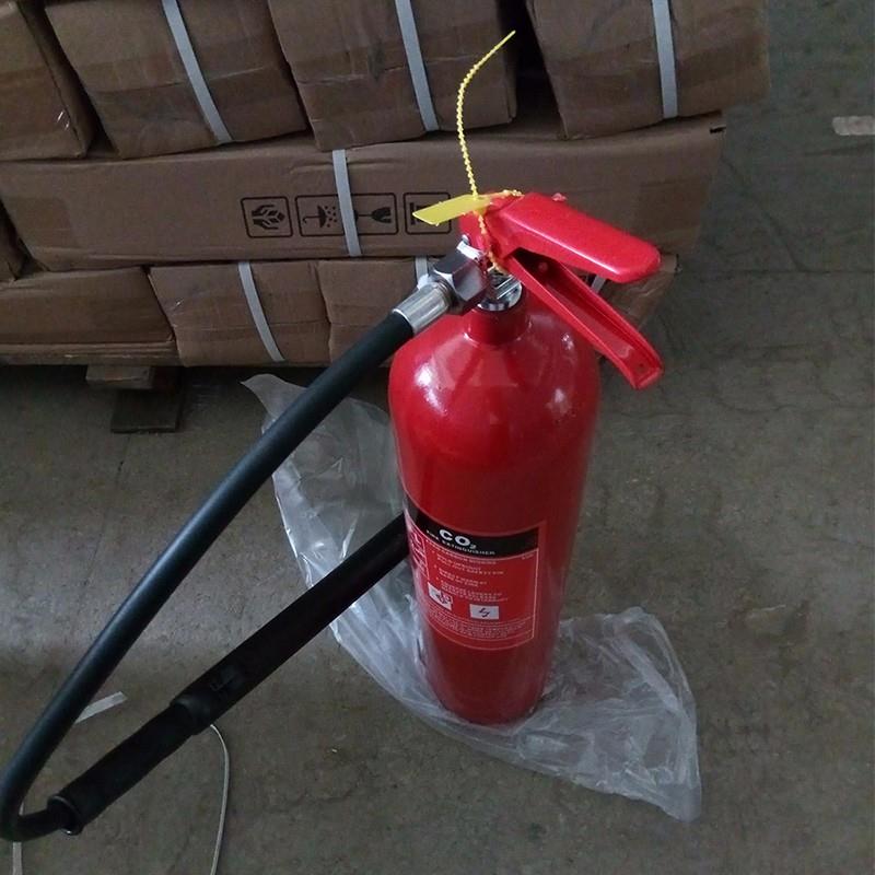 Extincteur d'acier allié de la CE